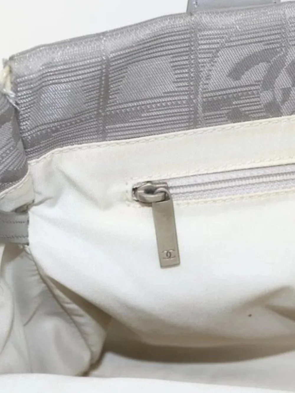 CHANEL New Travel line Tote Bag Silver CC Auth 164236